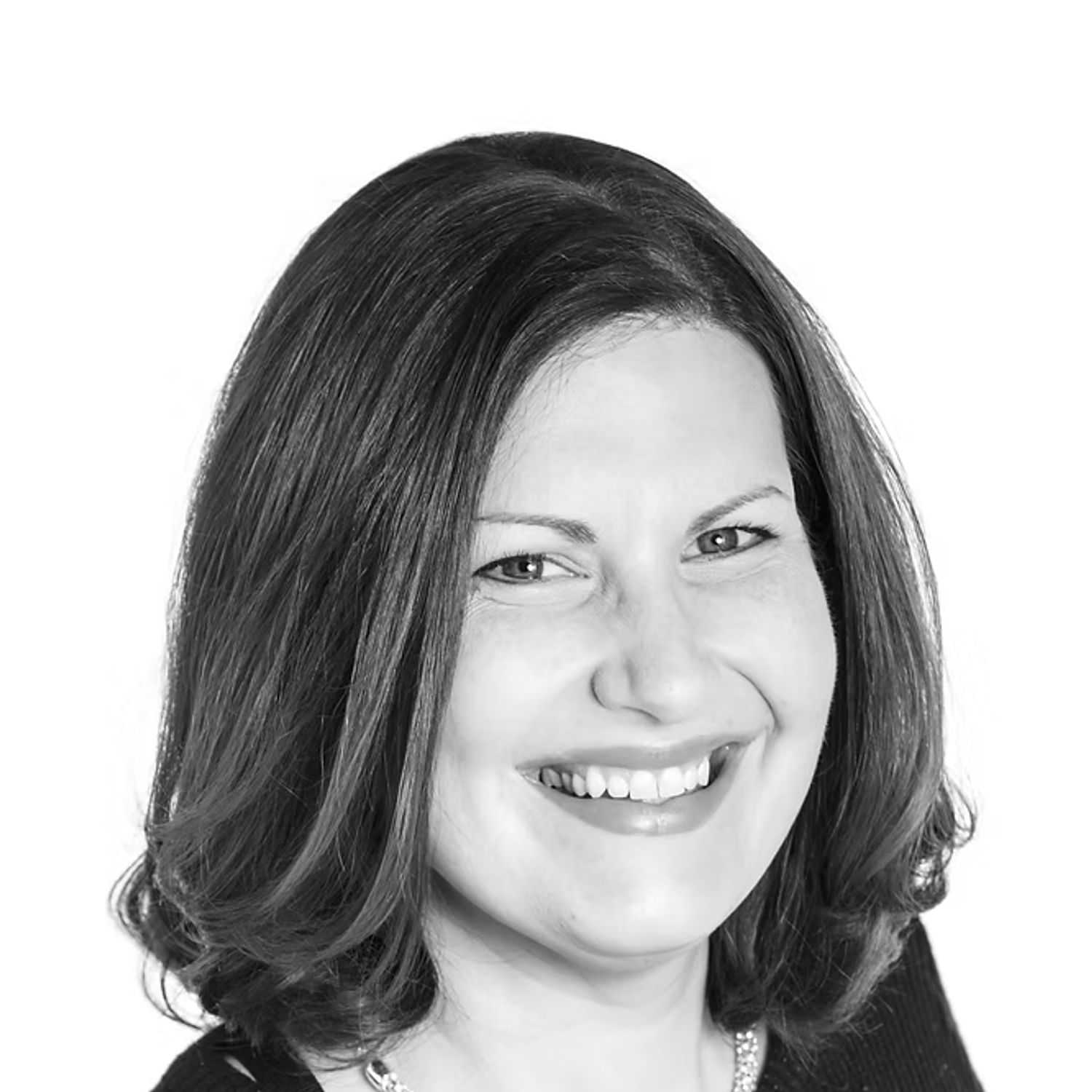 Portrait of Sarah Waeltermann, a professional stylist at Dominic Michael Salon, showcasing their expertise and style.